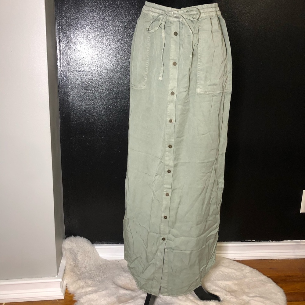 Vintage skirt with buttons